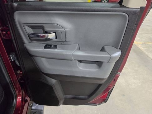 Used 2019 RAM 1500 Warlock AWD/4WD image 32
