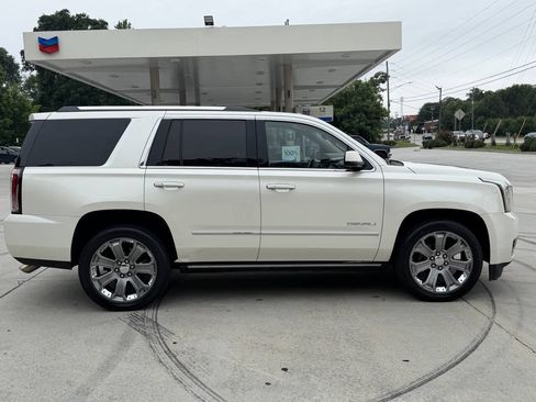 Used 2015 GMC Yukon Denali w/ Premium Package AWD/4WD image 20