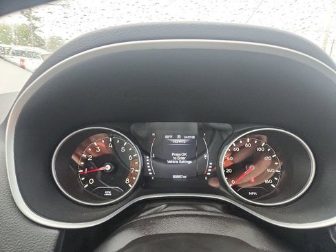 Used 2018 Jeep Compass Latitude w/ Cold Weather Group AWD/4WD image 19