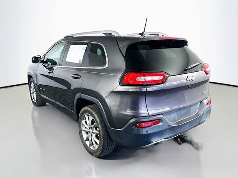 Used 2018 Jeep Cherokee Limited image 5
