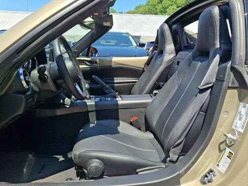 Used 2023 MAZDA MX-5 Miata Grand Touring w/ Weather Package RWD image 11