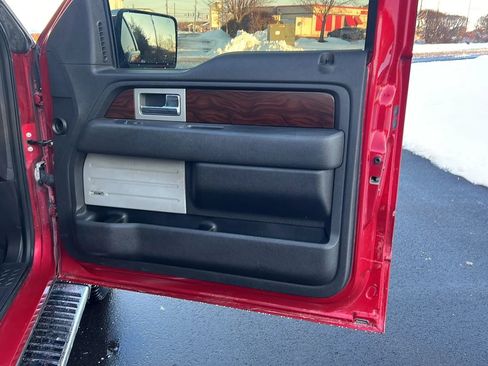 Used 2012 Ford F150 Lariat w/ Lariat Chrome Pkg image 18