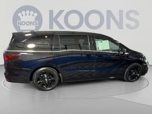 Used 2023 Honda Odyssey Sport image 12