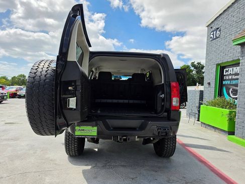 Used 2006 HUMMER H3 w/ Chrome Appearance Package AWD/4WD image 24