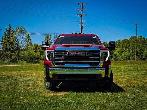 New 2026 GMC Sierra 3500 SLT w/ SLT Premium Package AWD/4WD image 11