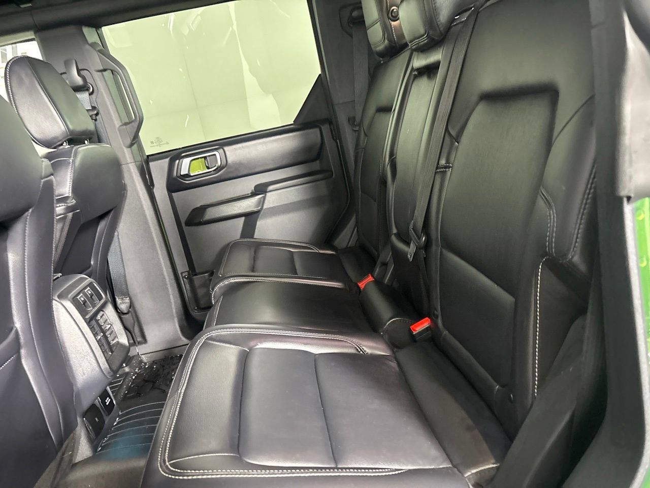 Used 2025 Ford Bronco Outer Banks AWD/4WD image 24