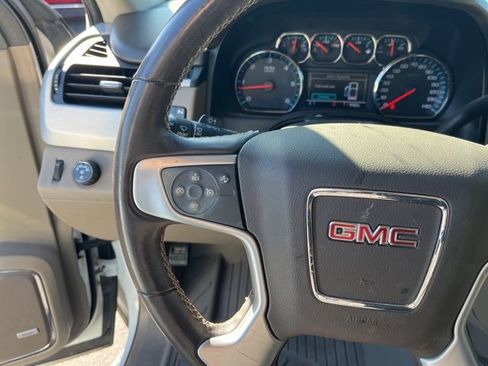 Used 2019 GMC Yukon SLT image 18