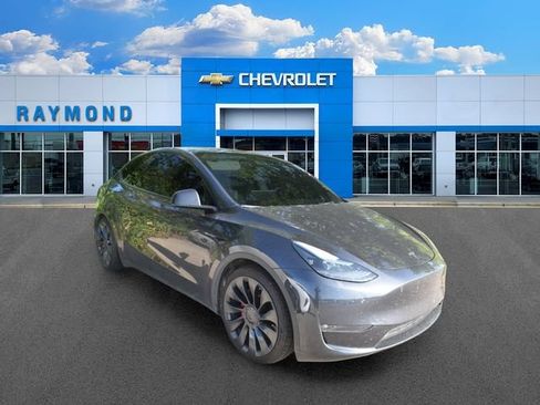 Used 2024 Tesla Model Y Performance AWD/4WD image 1