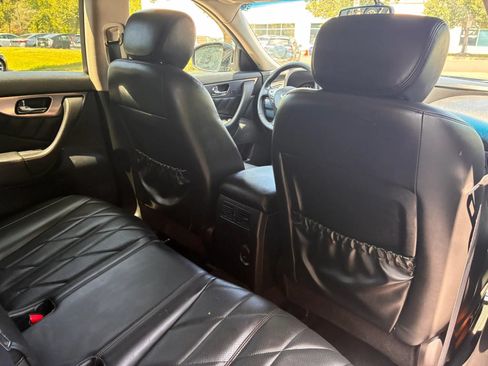 Used 2011 INFINITI FX35 AWD w/ Premium Pkg image 35