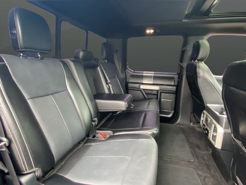 Used 2018 Ford F150 Lariat w/ Equipment Group 502A Luxury AWD/4WD image 26