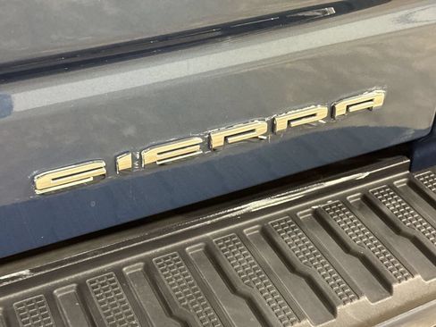 Used 2024 GMC Sierra 1500 Denali w/ Denali Reserve Package AWD/4WD image 27