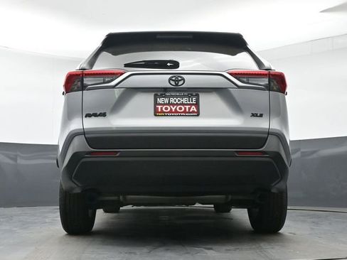 Certified 2025 Toyota RAV4 XLE w/ Convenience Package FWD image 39