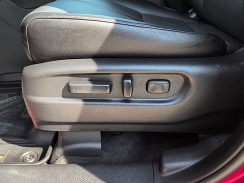 Used 2025 Honda Ridgeline TrailSport image 12
