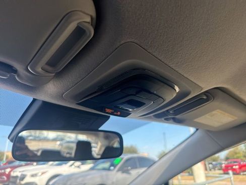 Used 2025 Toyota Corolla LE image 15