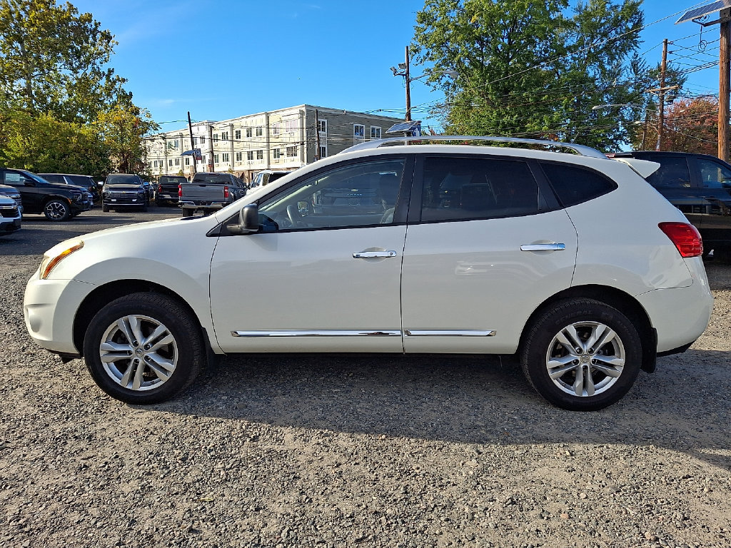 Used 2015 Nissan Rogue S w/ Convenience Package AWD/4WD image 4