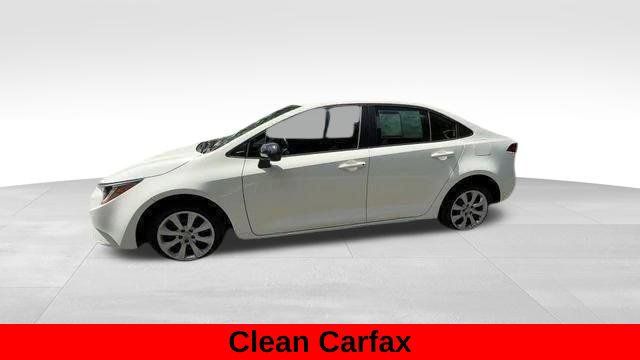 Used 2023 Toyota Corolla LE FWD image 3