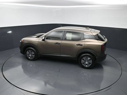 Used 2025 Nissan Kicks S w/ Interior Electronics Package FWD image 22