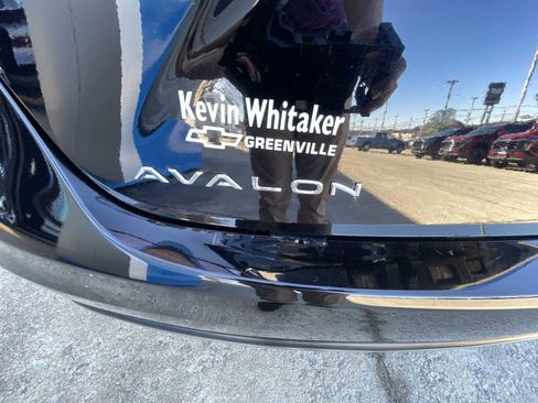 Used 2016 Toyota Avalon Touring image 33