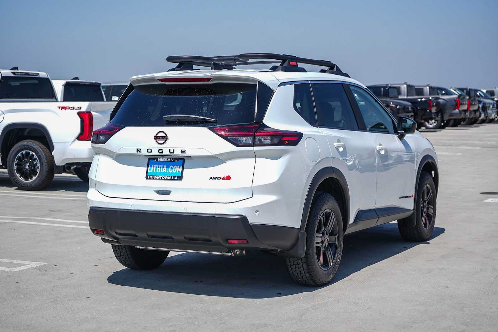 Used 2026 Nissan Rogue SV AWD/4WD image 6