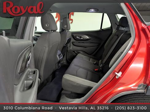 Used 2024 GMC Terrain SLE w/ Driver Convenience Package image 14