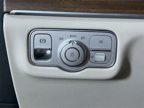 New 2026 Mercedes-Benz GLS 450 4MATIC image 11