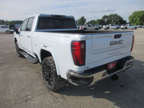 New 2026 GMC Sierra 2500 SLT w/ SLT Premium Package AWD/4WD image 11
