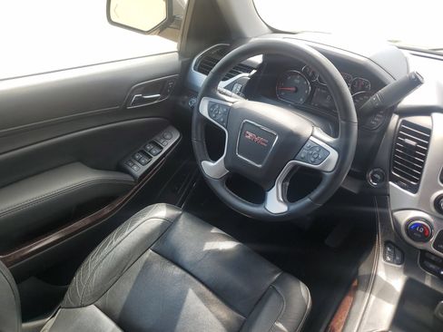 Used 2016 GMC Yukon SLT AWD/4WD image 17