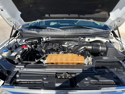 Used 2017 Ford F150 XLT image 9