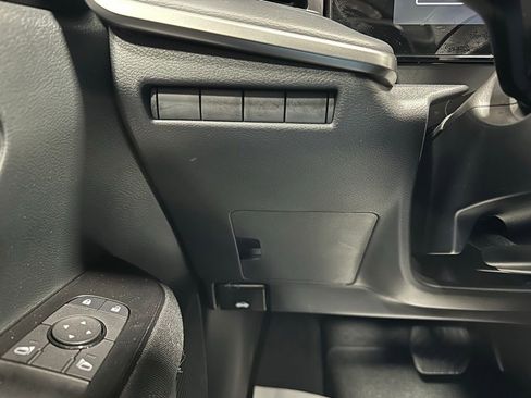 Used 2025 Nissan Kicks S AWD/4WD image 17