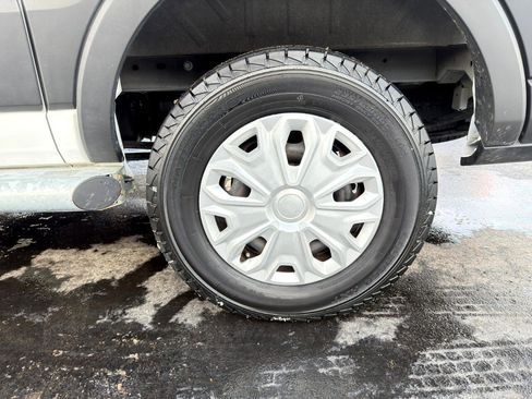 Used 2024 Ford Transit 250 Low Roof w/ Exterior Upgrade Package image 12