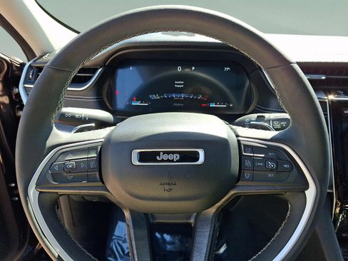 Certified 2023 Jeep Grand Cherokee L Limited w/ Luxury Tech Group II AWD/4WD image 18