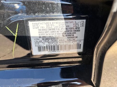 Used 2025 Nissan Sentra SV image 27