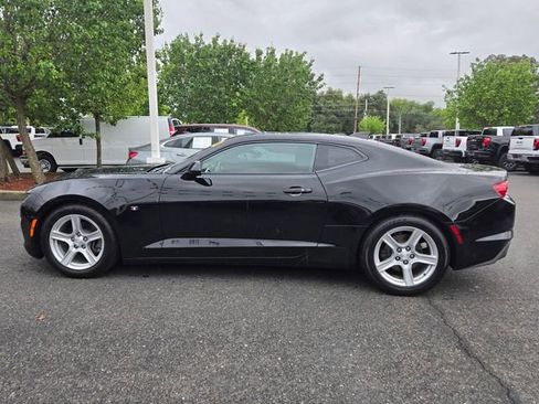 Used 2019 Chevrolet Camaro LT image 7