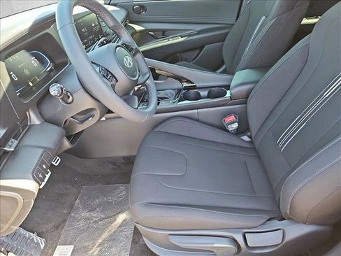 New 2026 Hyundai Elantra SEL Sport Premium image 4
