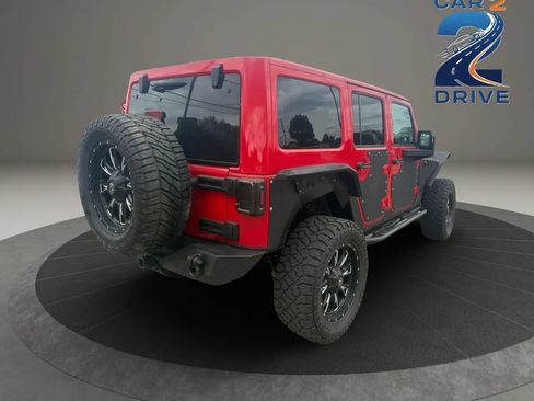 Used 2018 Jeep Wrangler Unlimited Sahara AWD/4WD image 6
