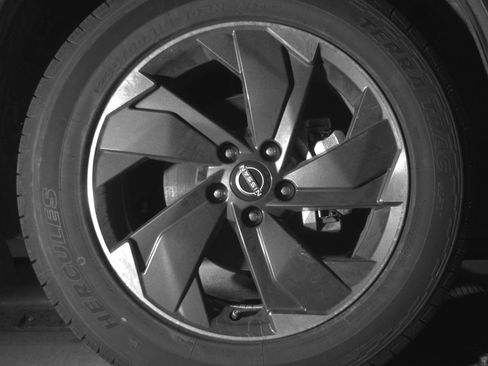 Used 2024 Nissan Rogue SV image 13