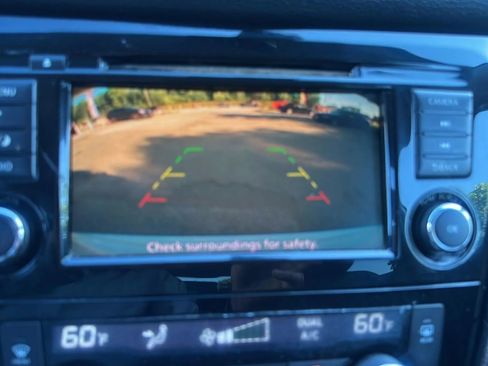 Used 2019 Nissan Rogue SV AWD/4WD image 25