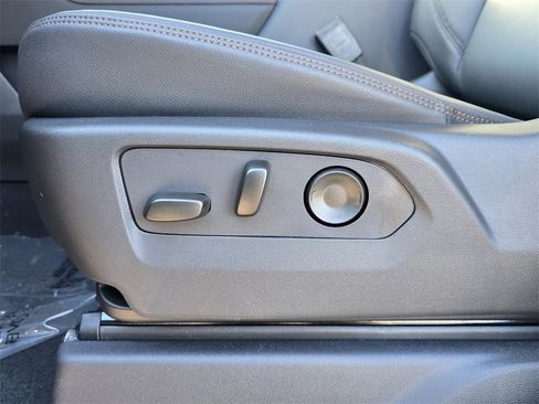 New 2026 GMC Sierra 1500 AT4 w/ Technology Package image 15