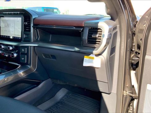 Certified 2023 Ford F150 Lariat w/ Equipment Group 502A High image 19