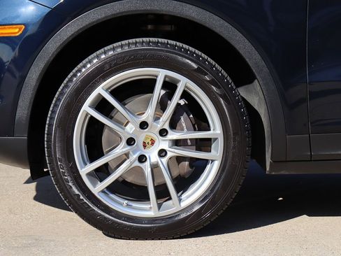 Used 2020 Porsche Cayenne image 58