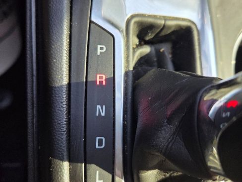 Used 2018 Chevrolet Equinox LS image 29