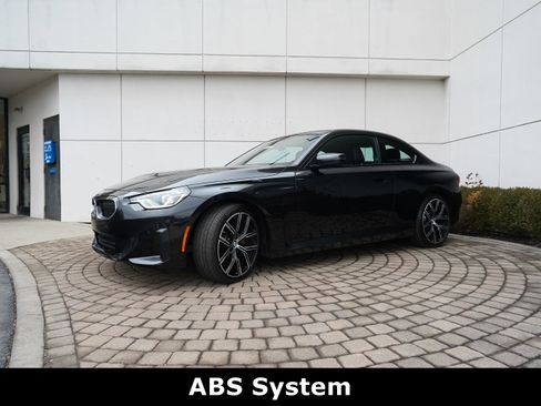 Used 2024 BMW 230i Coupe w/ Premium Package image 18