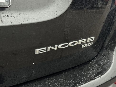 Used 2022 Buick Encore Preferred w/ Safety Package image 32