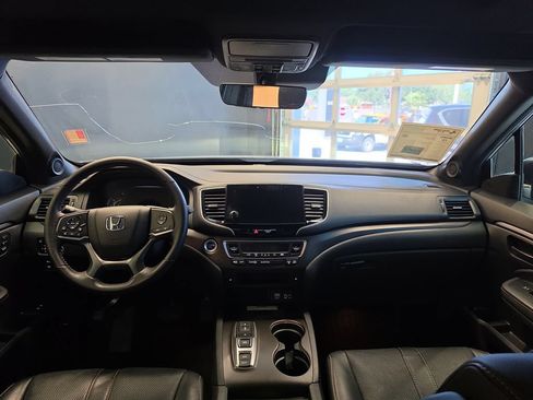 Used 2022 Honda Passport TrailSport image 17