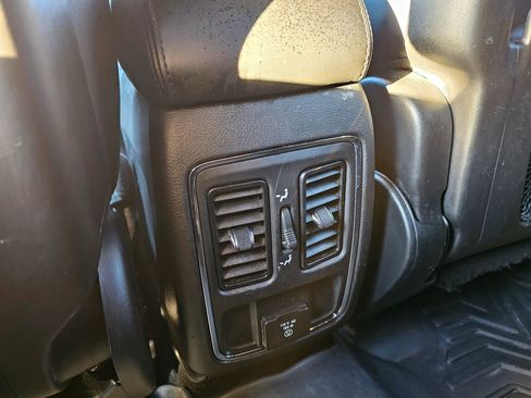 Used 2021 Jeep Grand Cherokee Laredo X image 29