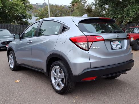 Used 2022 Honda HR-V LX image 7