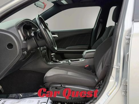 Used 2022 Dodge Charger SXT RWD image 10