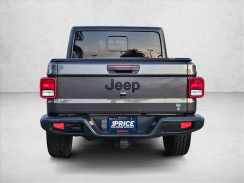 Used 2022 Jeep Gladiator Sport AWD/4WD image 6
