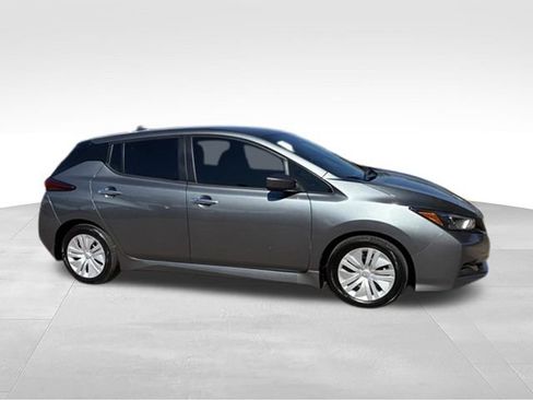 Certified 2025 Nissan Leaf S FWD image 14