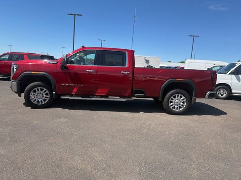 Used 2024 GMC Sierra 2500 SLT AWD/4WD image 4